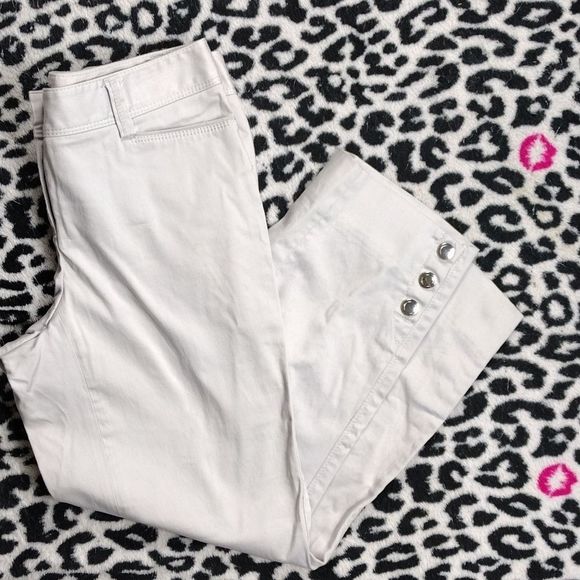 WHBM Button Hem Slim Capri Inseam 23" - Picture 2 of 14